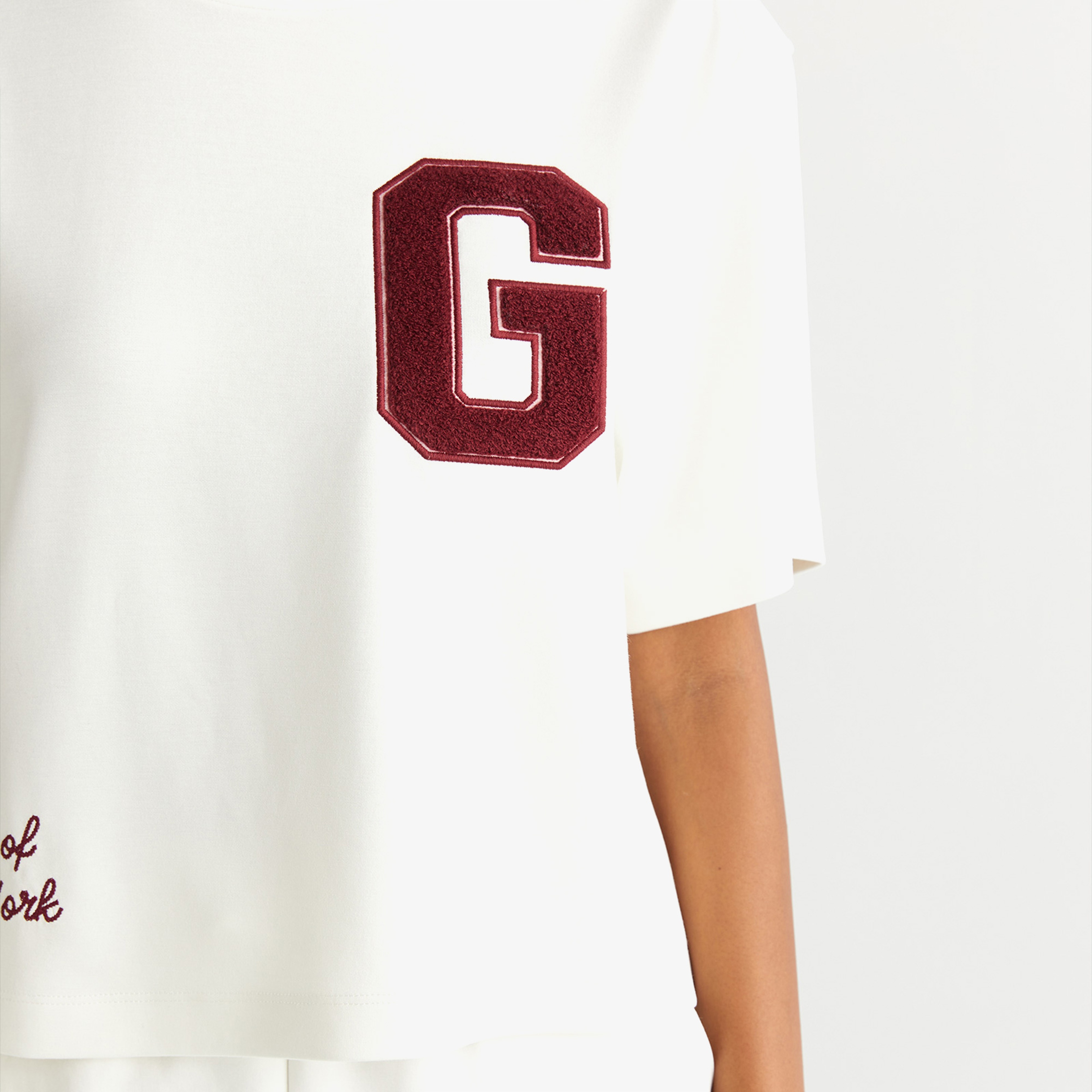 College graphic c-neck t-shirt