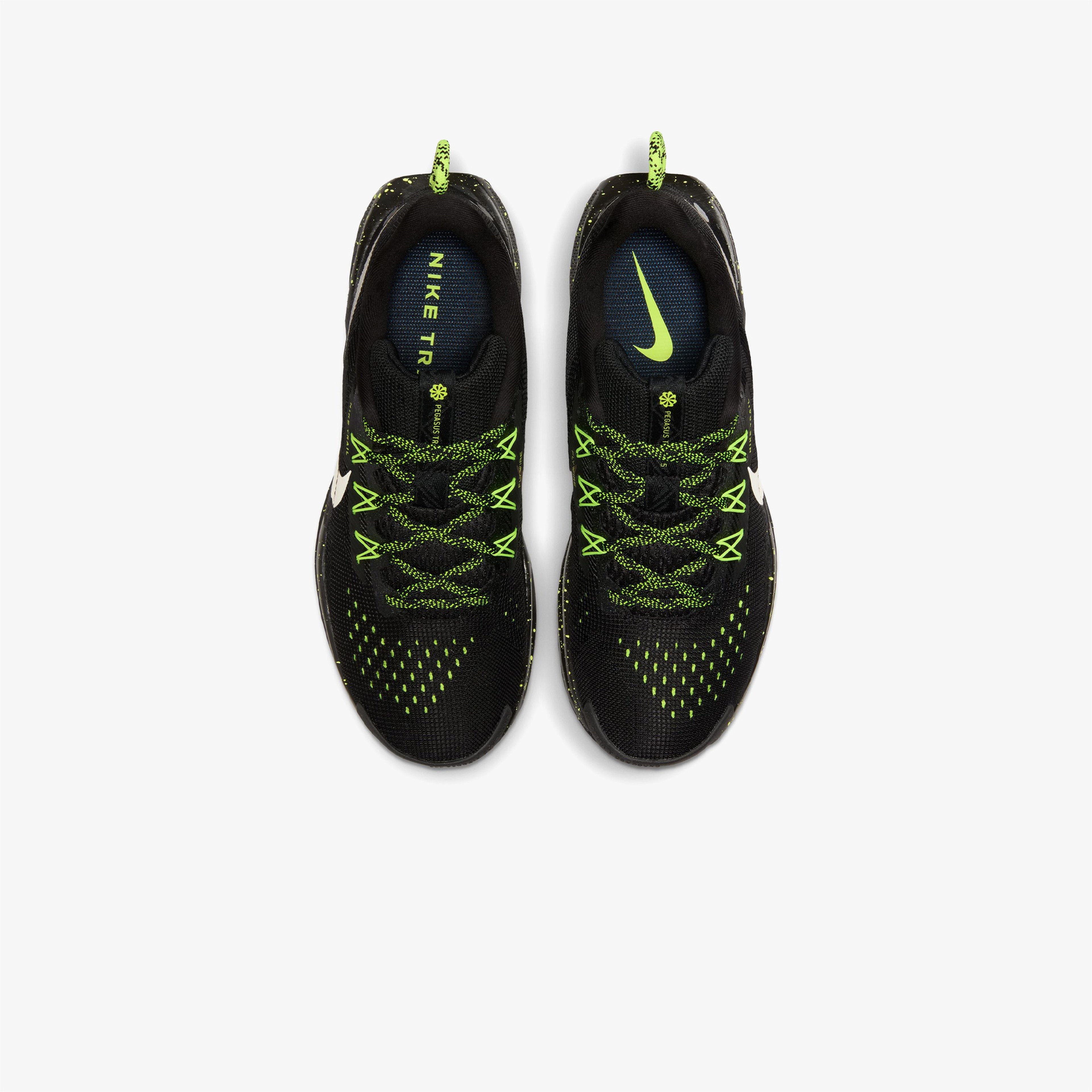 Nike Pegasus Trail 5 Kadın Siyah Koşu Ayakkabısı