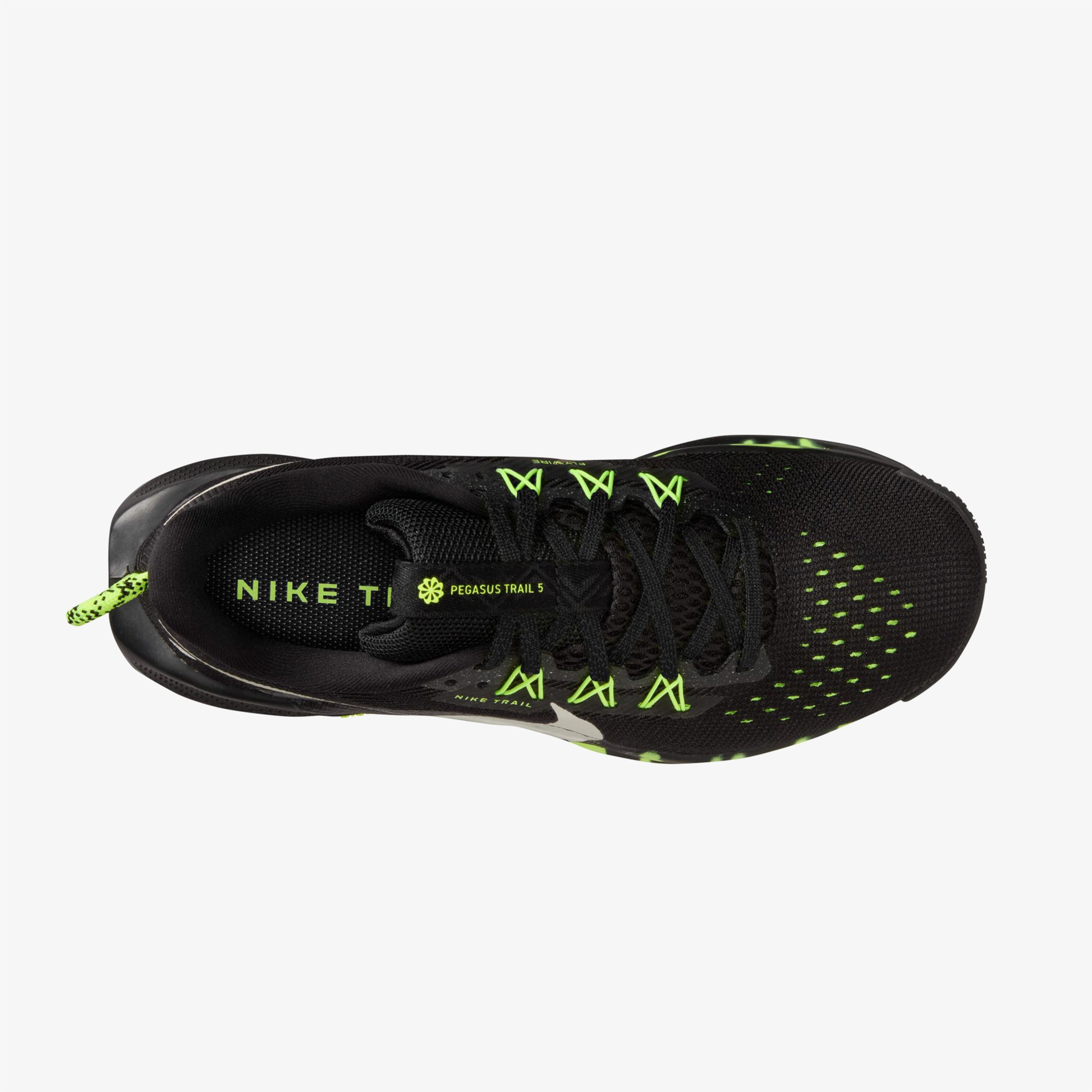 Nike Pegasus Trail 5 Kadın Siyah Koşu Ayakkabısı