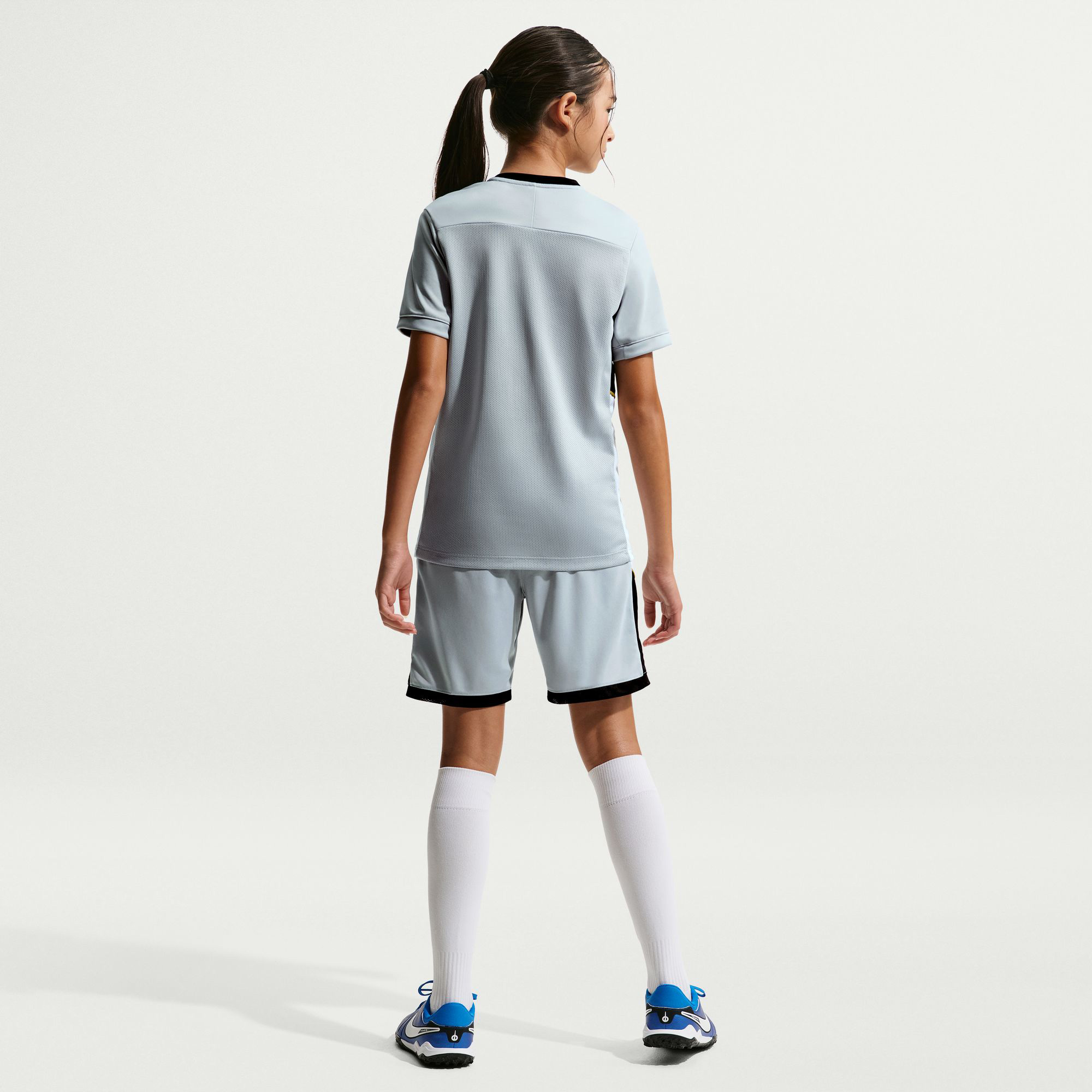Nike Dri-Fit Academy 25 Çocuk Gri Şort