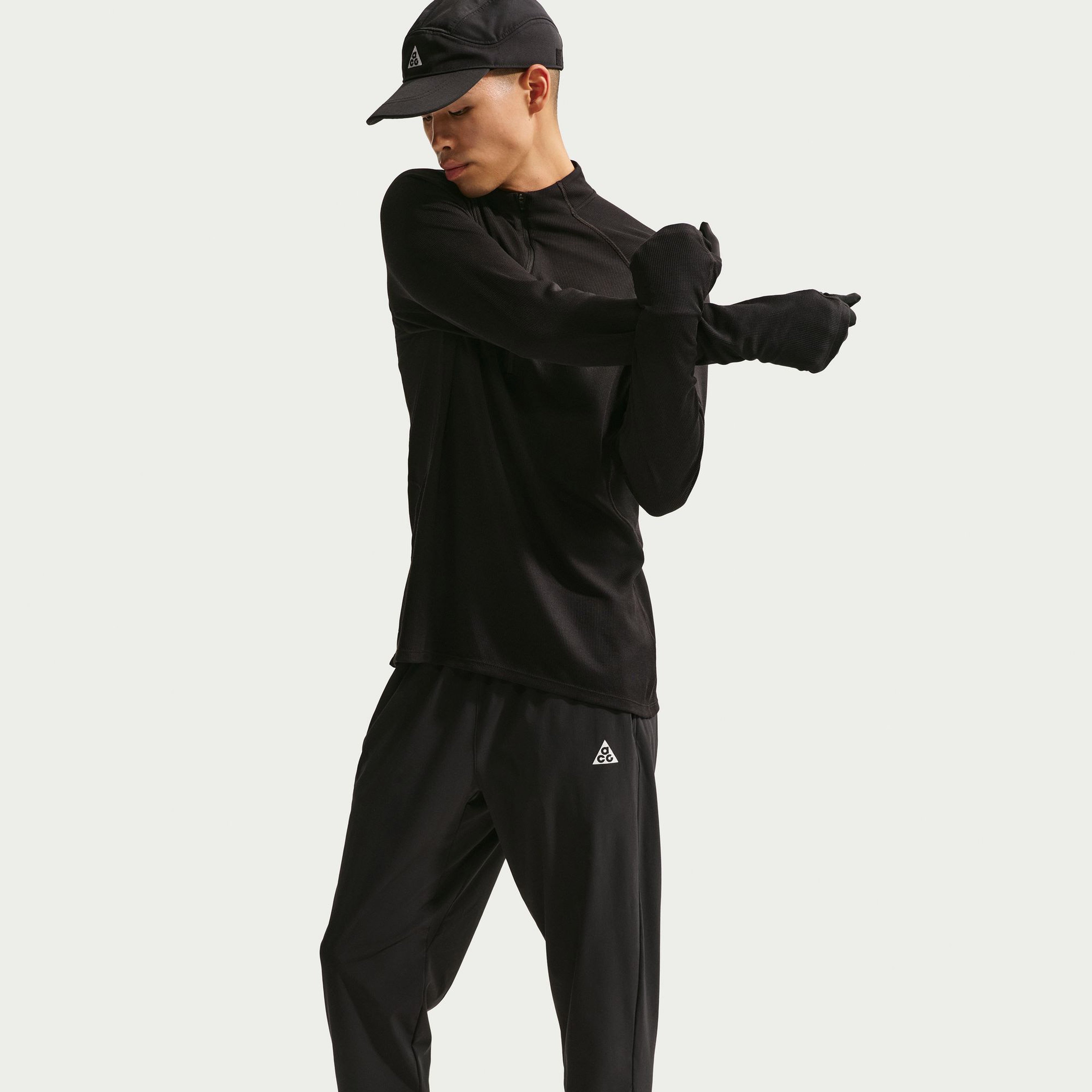Nike Dri-FIT ACG Dawn Range Erkek Siyah Koşu Eşofman Altı