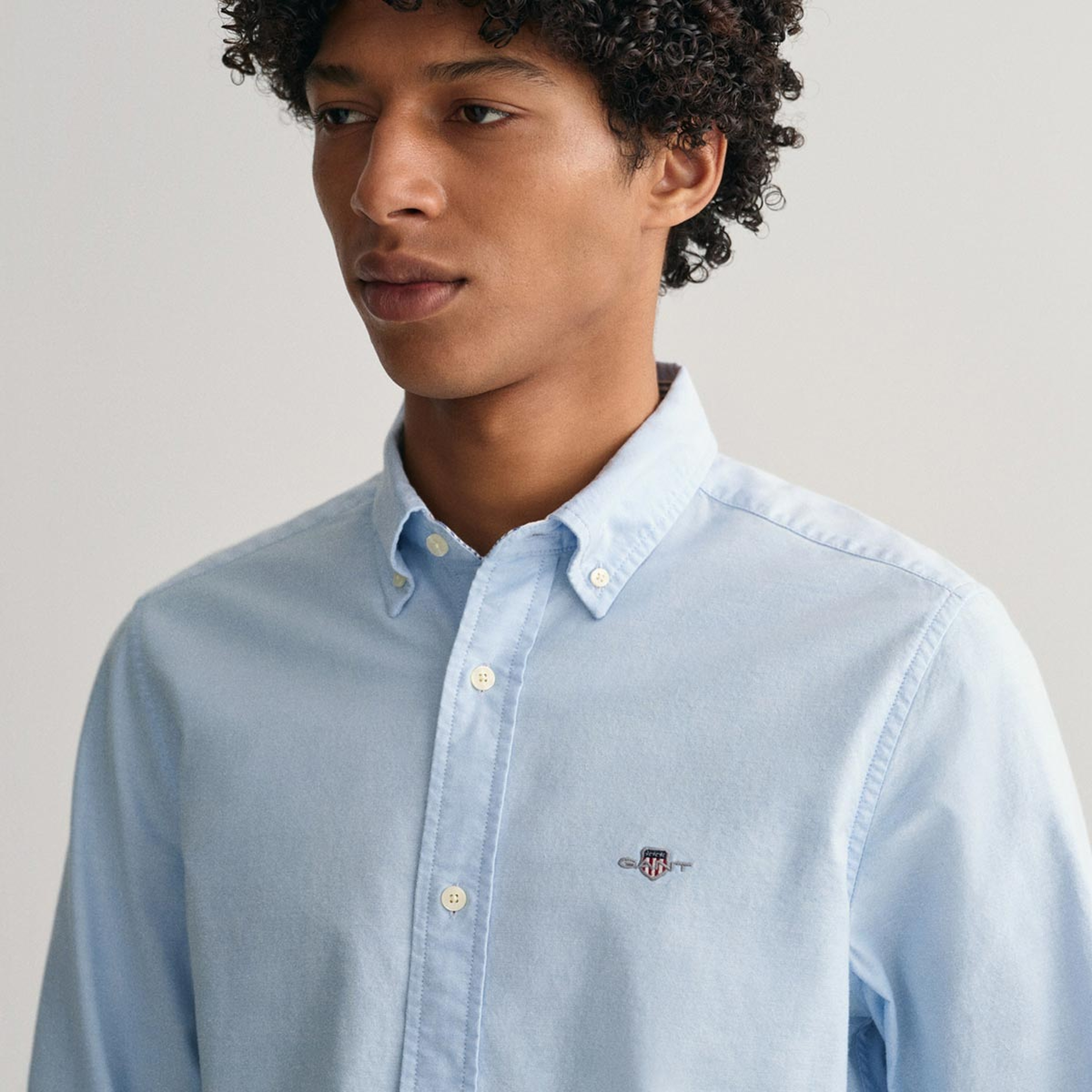GANT Erkek Mavi Slim Fit Düğmeli Yaka Gömlek