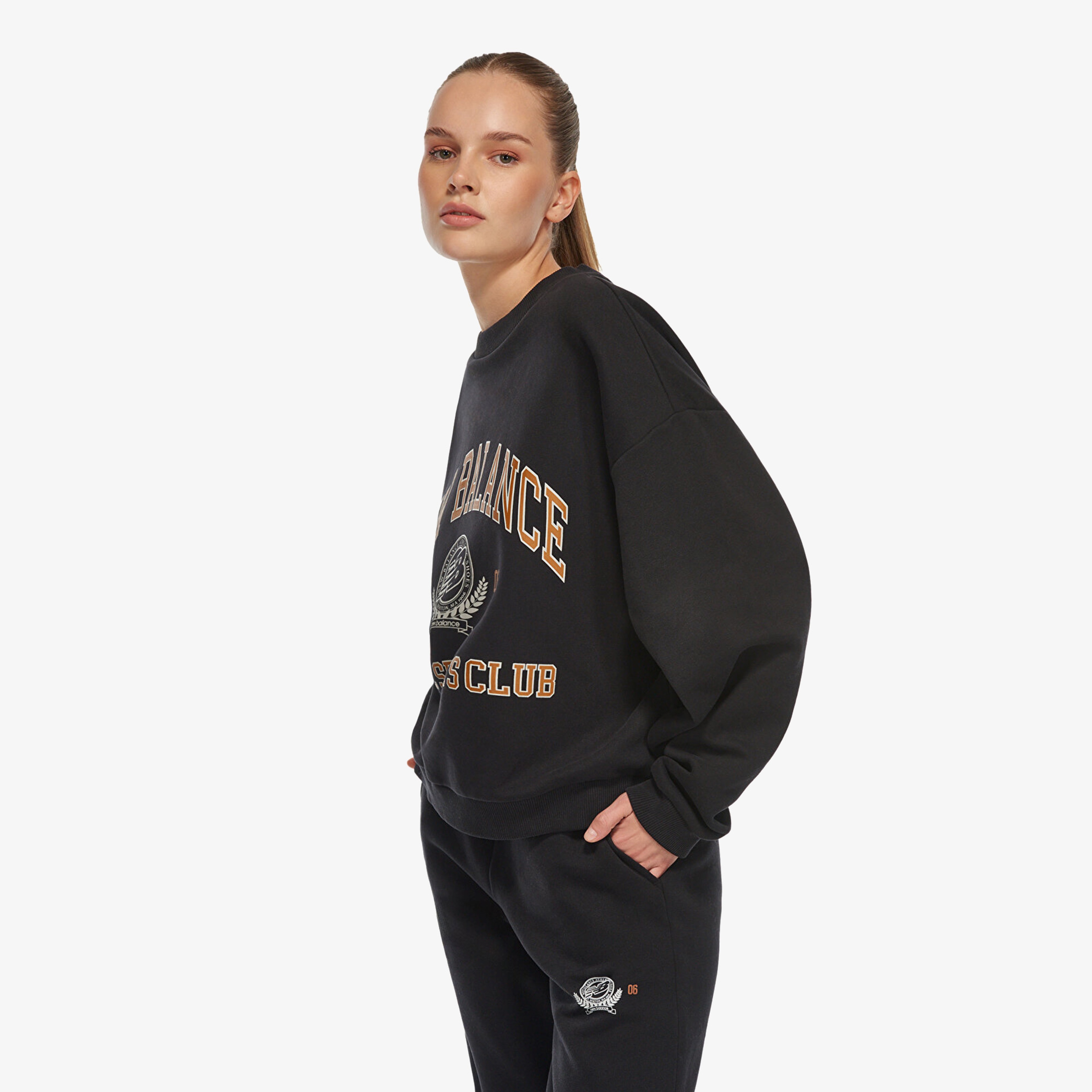 New Balance Lifestyle Kadın Siyah Sweatshirt