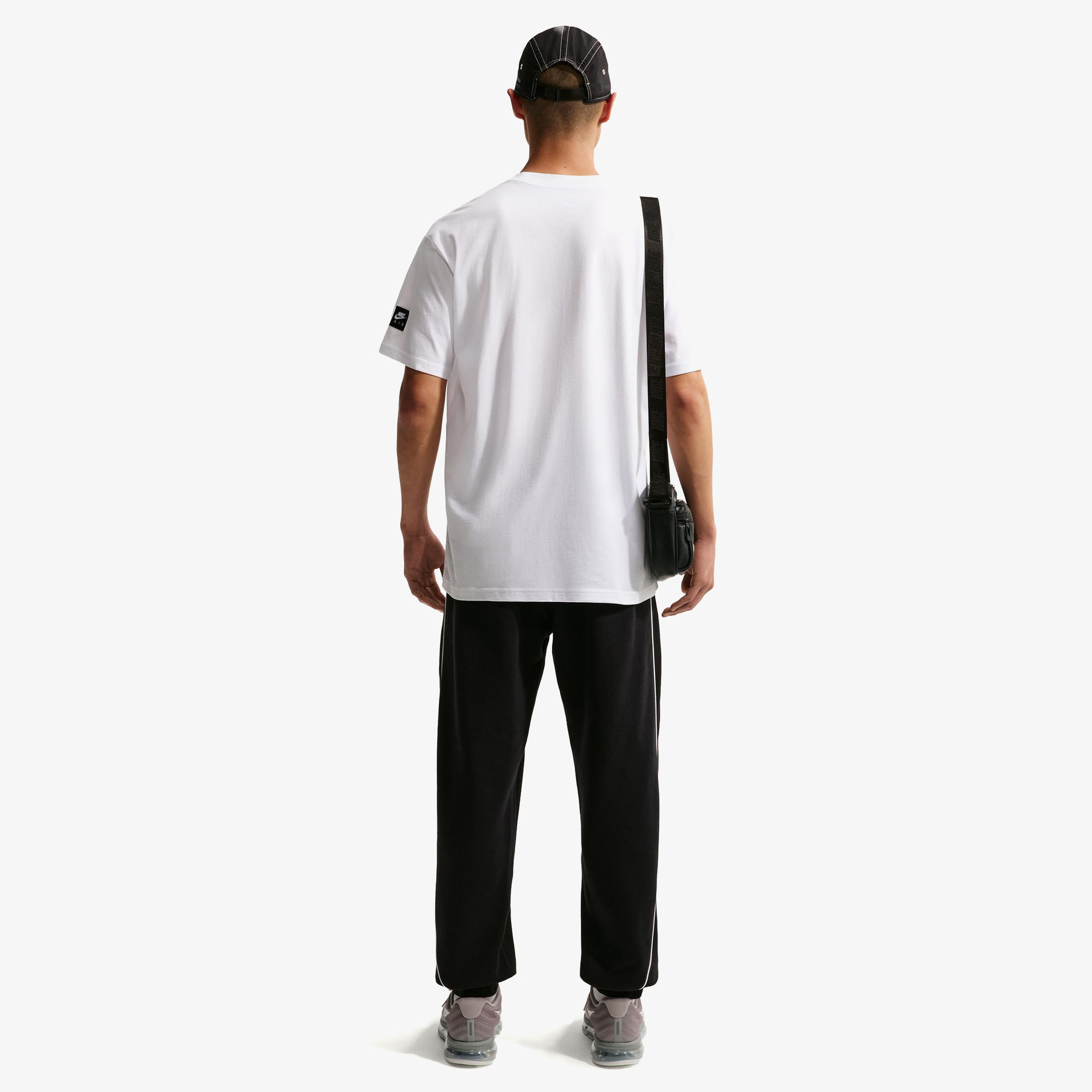 Nike Sportswear Erkek Beyaz T-Shirt