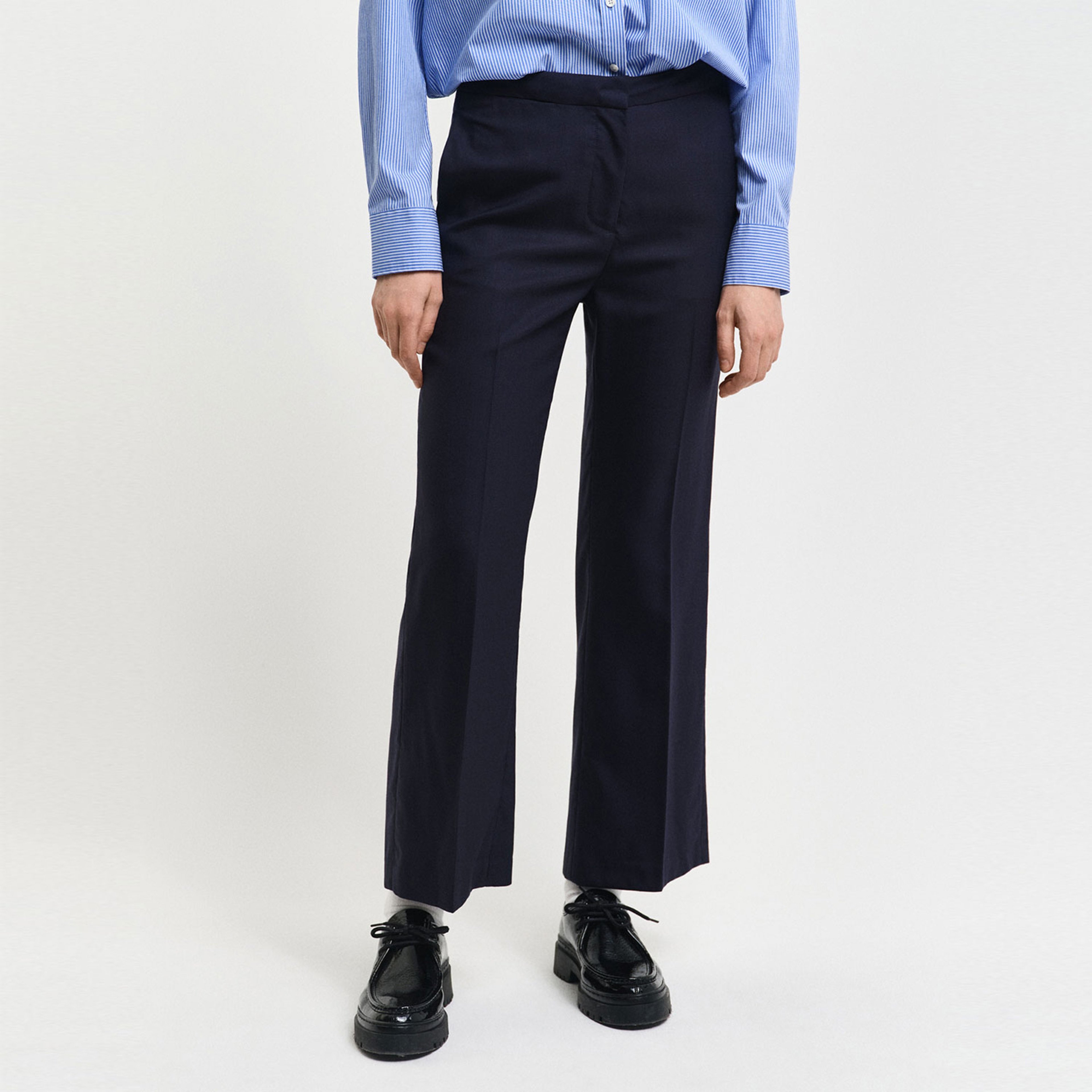 GANT Kadın Lacivert Relaxed Fit Pantolon