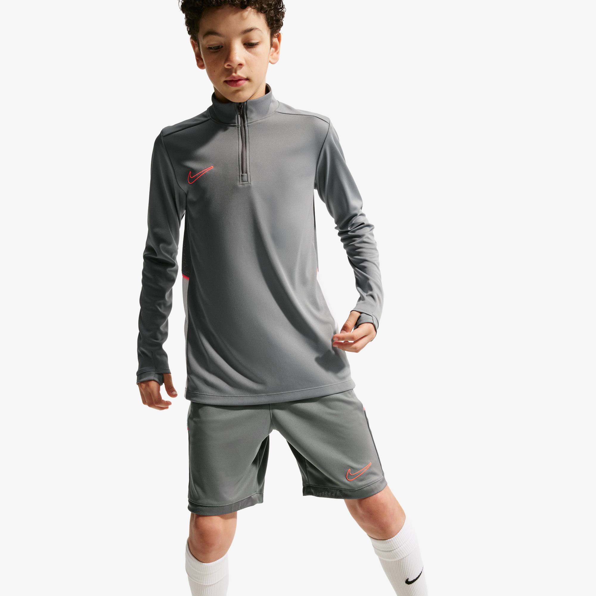 Nike Dri-FIT Academy Çocuk Gri Futbol Şort